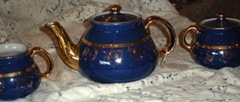 Hull Teapot, Creamer, Sugar